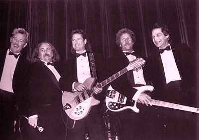 Mike Clarke, David Crosby, Roger McGuinn, Chris Hillman, Gene Clark